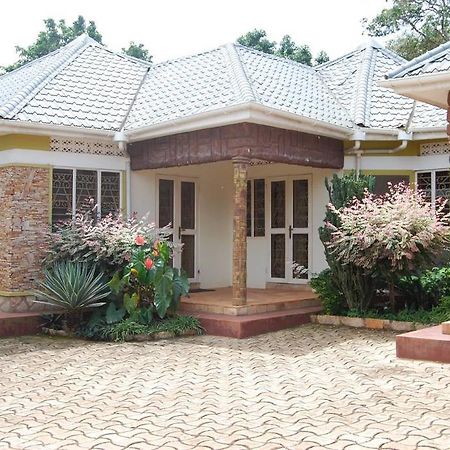 Prestige Resort Cottages Entebbe Extérieur photo