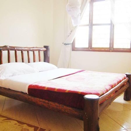 Prestige Resort Cottages Entebbe Extérieur photo