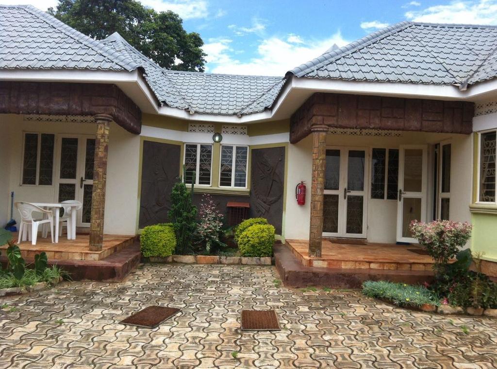 Prestige Resort Cottages Entebbe Extérieur photo